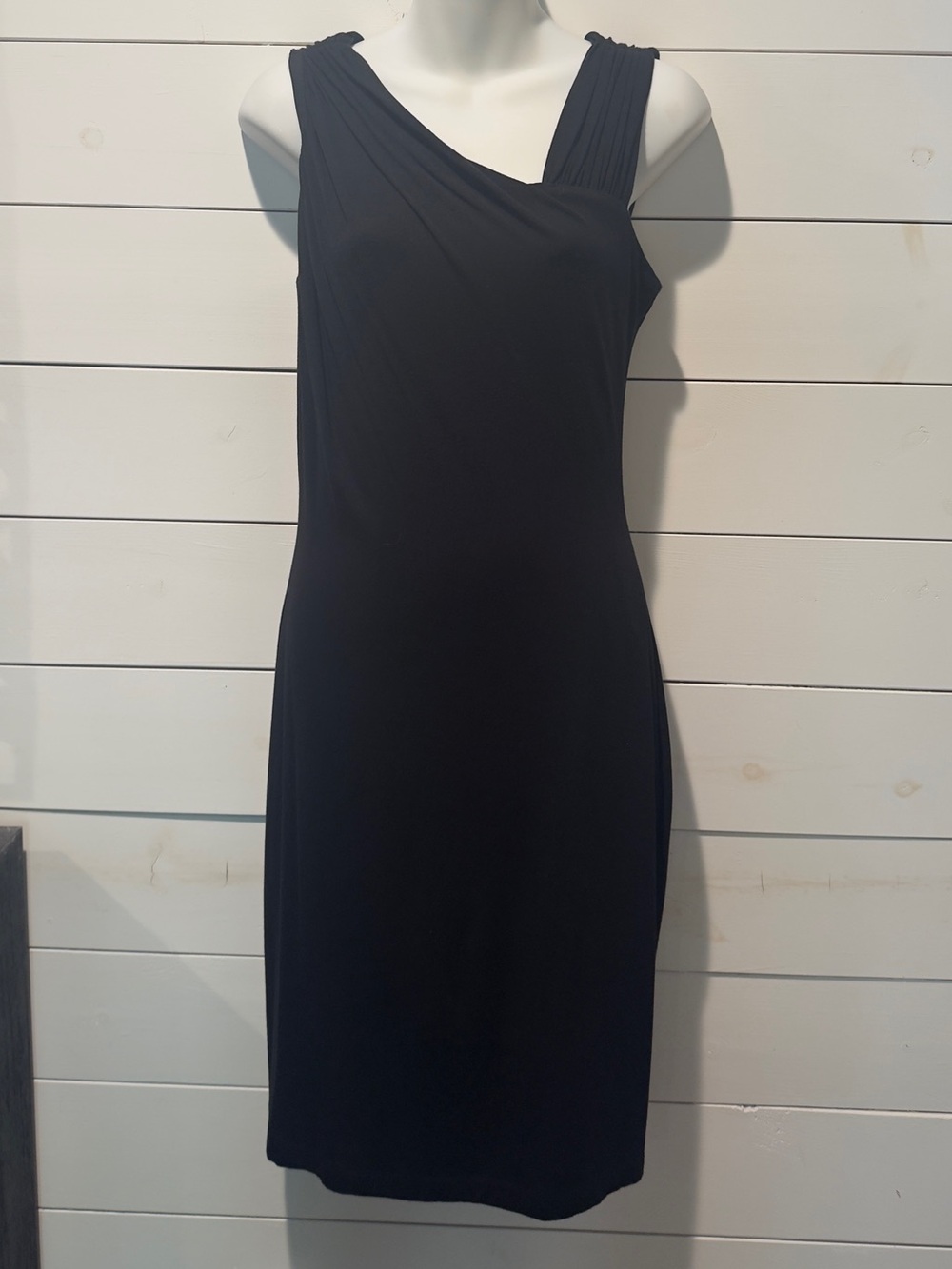 Classic Black Asymmetrical Neckine Sleeveless Dress